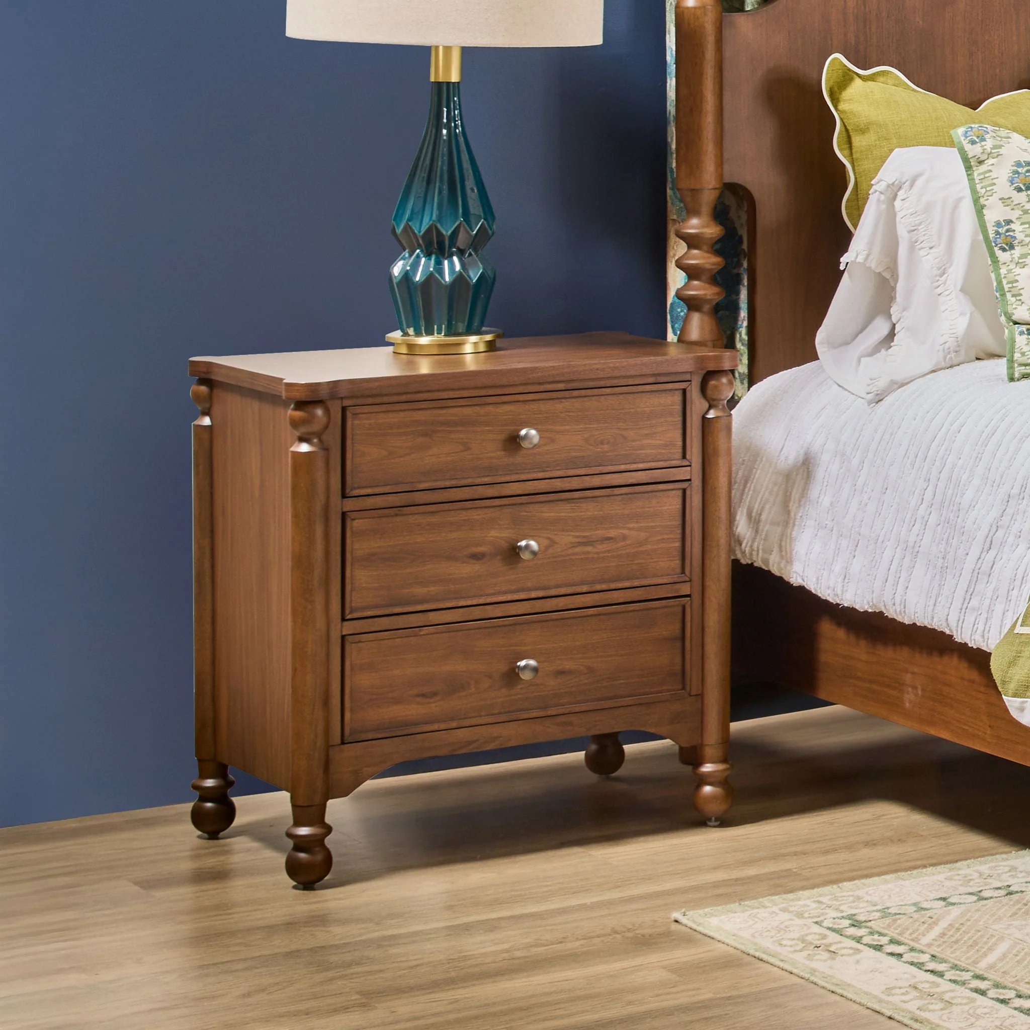 Nightstands d Walnut product Features New traditional聽style with turned legs and finial details