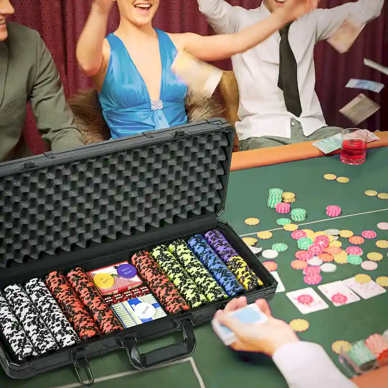 Soozier Poker Chip Set with 6 Denominations, 500 Chips, 14 Gram Clay, Casino Poker Chips with Aluminum Case