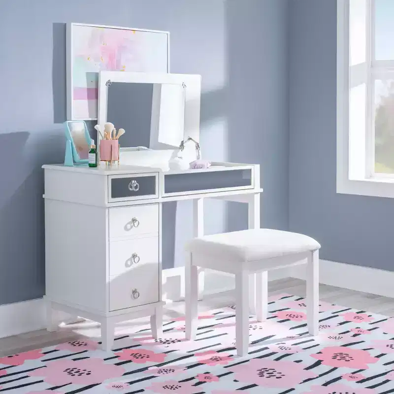 Eva Vanity